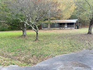 502 Hamilton Dr, Chickamauga, GA 30707