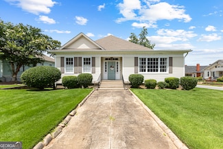 67 Lagrange St, Newnan, GA 30263