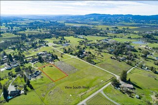 883 Dragonfly Ln, Healdsburg, CA 95448