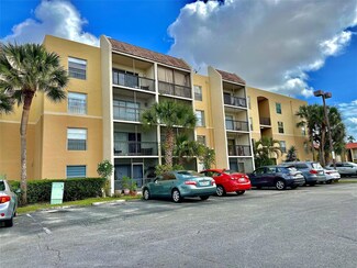 8005 Lake Dr Unit 213, Doral, FL 33166