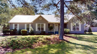 154 Tella Dr, Southern Pines, NC 28387