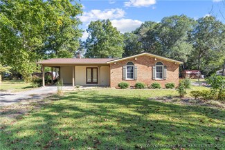 712 W J St, Erwin, NC 28339