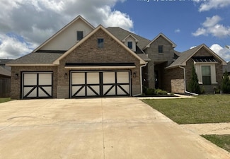 14709 Chambord Dr, Yukon, OK 73099