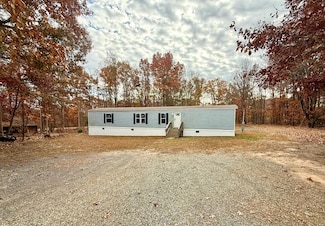 7059 Trents Mill Rd, Dillwyn, VA 23936