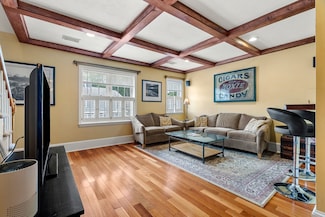 5 Hobart Ln Unit 5, Rockland, MA 02370