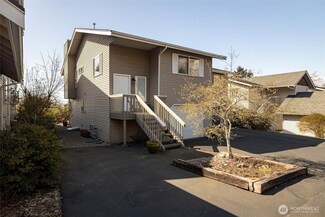 1517 4th St Unit 2A, Bellingham, WA 98225