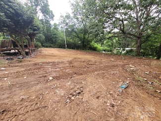 122 Victoria Rd, Cherryville, NC 28021