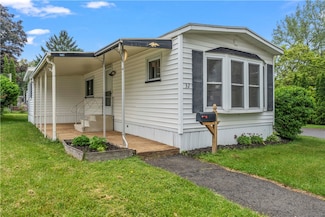 32 Skyview Dr, Panorama, NY 14625