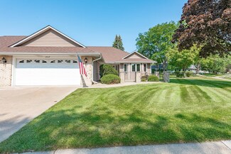 1057 Serene Ct, Saint Paul, MN 55126