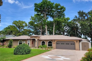 35624 Cypress Ct, Leesburg, FL 34788