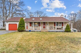 15 Hezekiah Dr, Warren, RI 02885