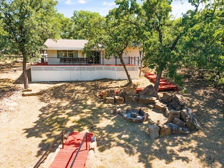 995 County Road 1744, Chico, TX 76431