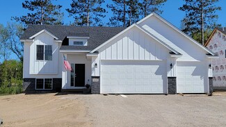 1112 Tiger Ct NE, Isanti, MN 55040