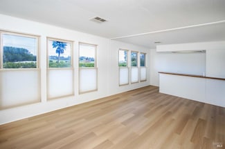 10 Fallen Leaf Way, Novato, CA 94949