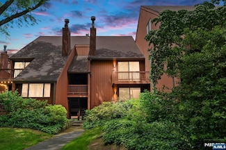 506 Teal Plaza Unit 506, Secaucus, NJ 07094