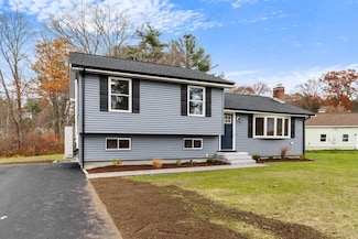 9 Woodside Ln, Burlington, MA 01803