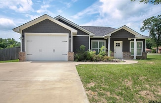 416 W South St, Lindale, TX 75771
