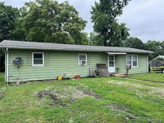 319 W Palmer St, Litchfield, IL 62056