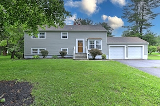 559 Russell Ct, Orange, CT 06477