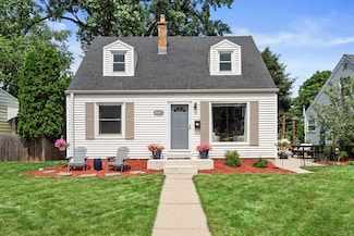 8620 W Auer Ave, Milwaukee, WI 53222