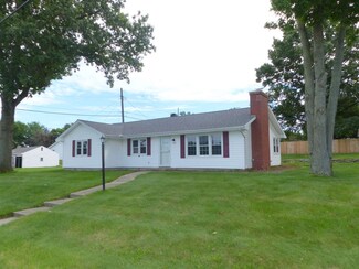 104 North St, North Liberty, IN 46554