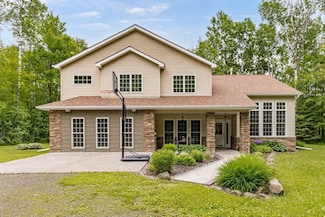 4722 Whitetail Dr, Superior, WI 54880