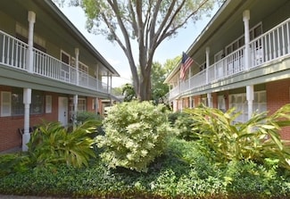 5542 Holly St Unit 208, Houston, TX 77081