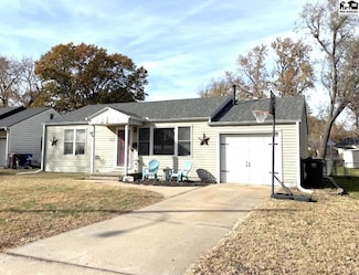 1137 N Wheeler St, McPherson, KS 67460