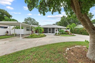 2751 Nancy St, Sarasota, FL 34237