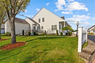 59 Ashburton Dr, Cranston, RI 02921