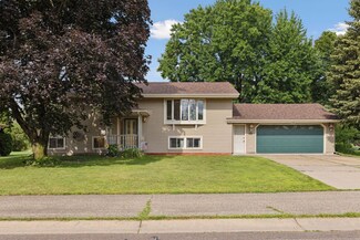 7087 Brian Dr, Hugo, MN 55038