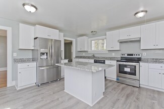 1476 Page Blvd, Springfield, MA 01104