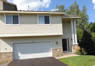 4770 Underwood Ln N Unit E, Plymouth, MN 55442