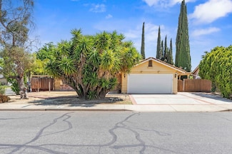 766 Meadowlark Ave, Los Banos, CA 93635