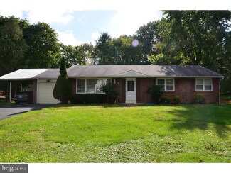 54 Cherokee Rd, Doylestown, PA 18901