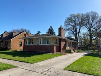 9321 S Lawndale Ave, Evergreen Park, IL 60805