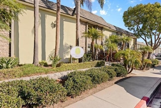 6602 Beadnell Way Unit 14, San Diego, CA 92117