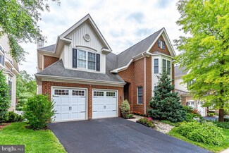 7674 Oak Field Ct, Springfield, VA 22153
