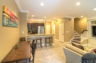 1330 Corte Venosa Unit 4, Costa Mesa, CA 92626