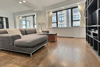 210 E 47th St Unit 5J, New York, NY 10017