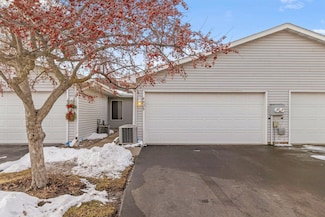 4805 Barbara Ln, Inver Grove Heights, MN 55077