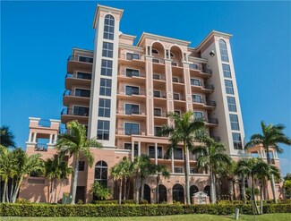 10620 Gulf Shore Dr Unit 602, Naples, FL 34108