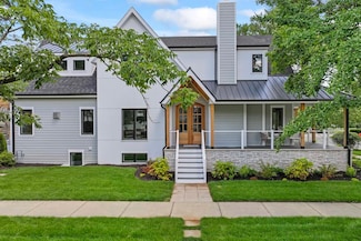 1100 Washington St, Glenview, IL 60025