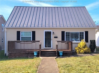 1330 Washington Ave, Milton, WV 25541