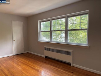 430 Beverly Rd Unit 2 E, Teaneck, NJ 07666
