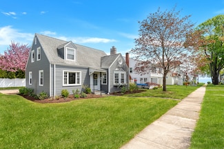 22 East Walk, Clinton, CT 06413