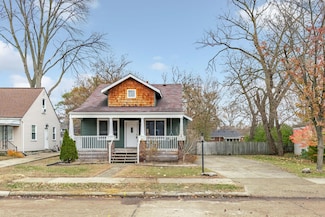 23070 Seneca St, Oak Park, MI 48237