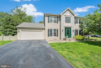 1 Deep Pond Dr, Spring City, PA 19475