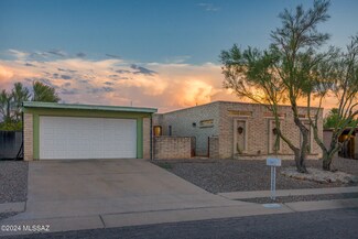 8964 E Maple Leaf Dr, Tucson, AZ 85710