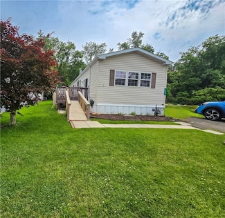 529 Lakeview Dr, Delmont, PA 15626